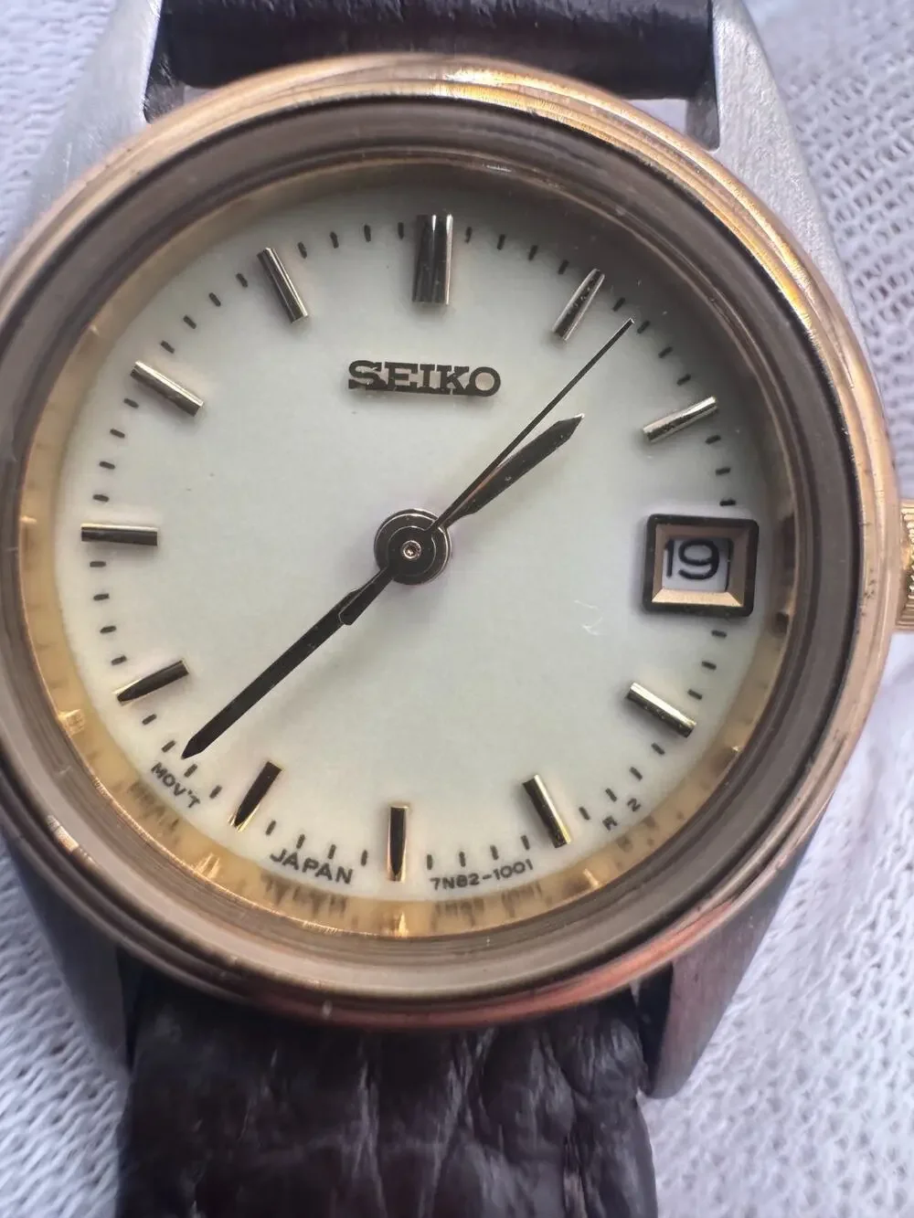 vintage seiko Women’s Quartz Watch 7NB2-0399 22mm New Battery Working -f194